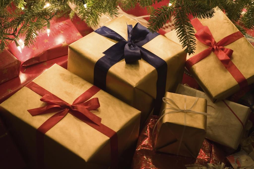 15 Best Christmas Gift Ideas  Foreign Students News